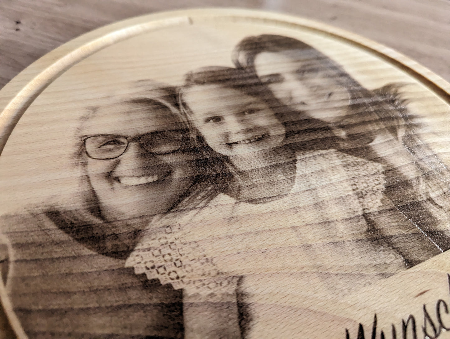 Rundes Schneidebrett mit Foto und Wunschtext - Cutting Board, Frühstücksbrett, Vesperbrett