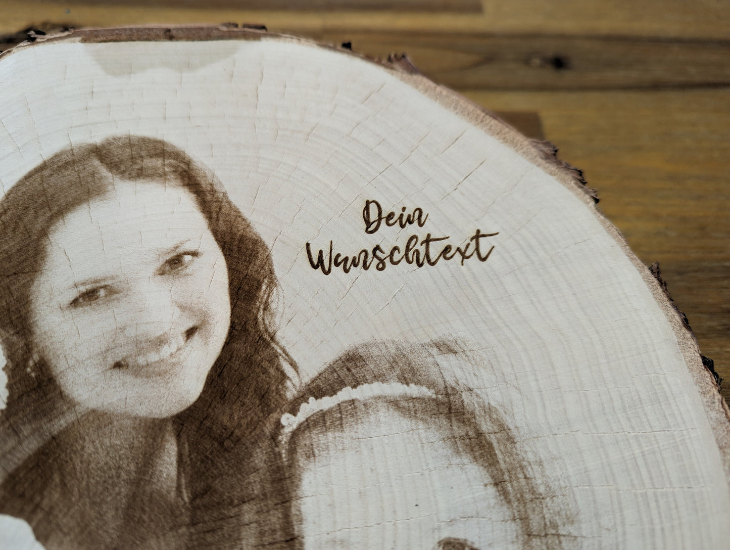 Baumscheibe mit Foto und Wunschtext - Liebe | Familie | Personalisiert | Geschenk | Holzscheibe | Name | Hochzeit