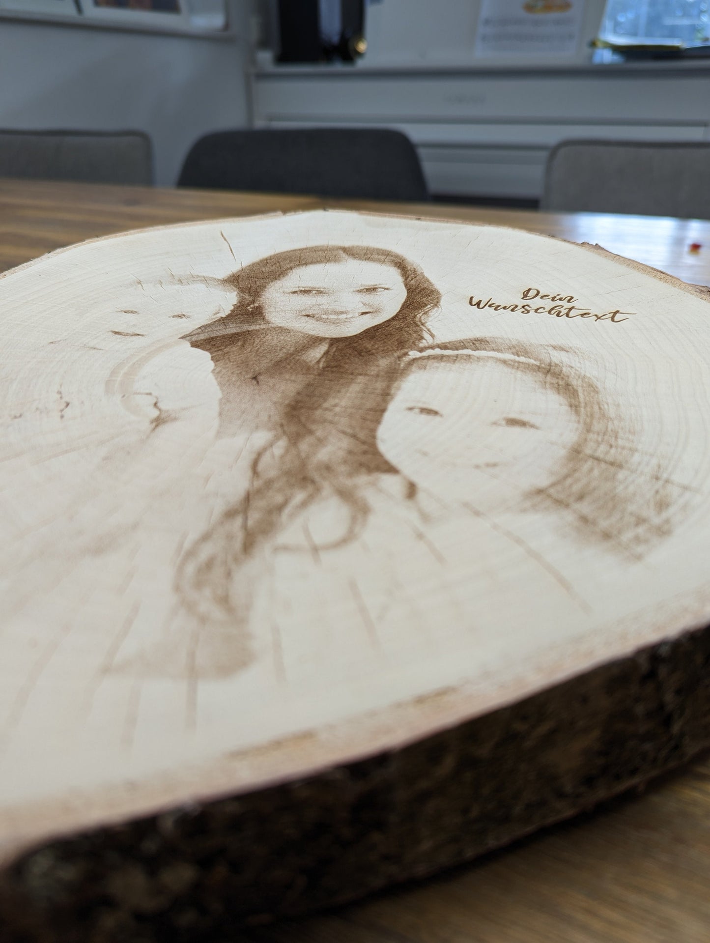 Baumscheibe mit Foto und Wunschtext - Liebe | Familie | Personalisiert | Geschenk | Holzscheibe | Name | Hochzeit