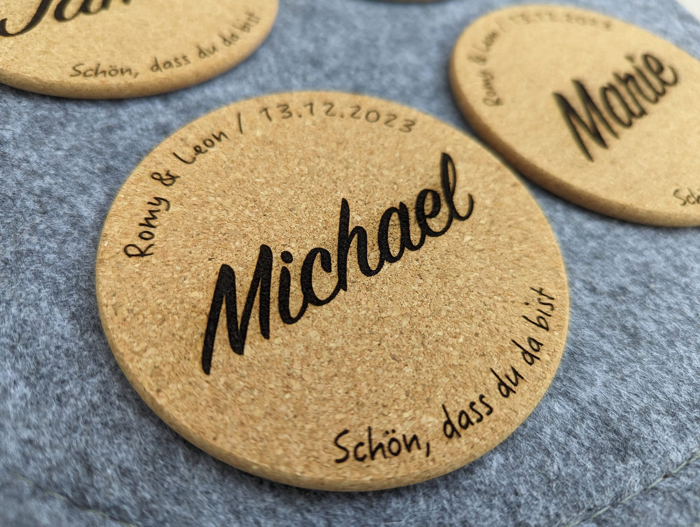 Namensschild | Untersetzer | Tassenuntersetzer | Platzkarte | Gastgeschenk | personalisiert | Kork | Hochzeit | Tischdekoration