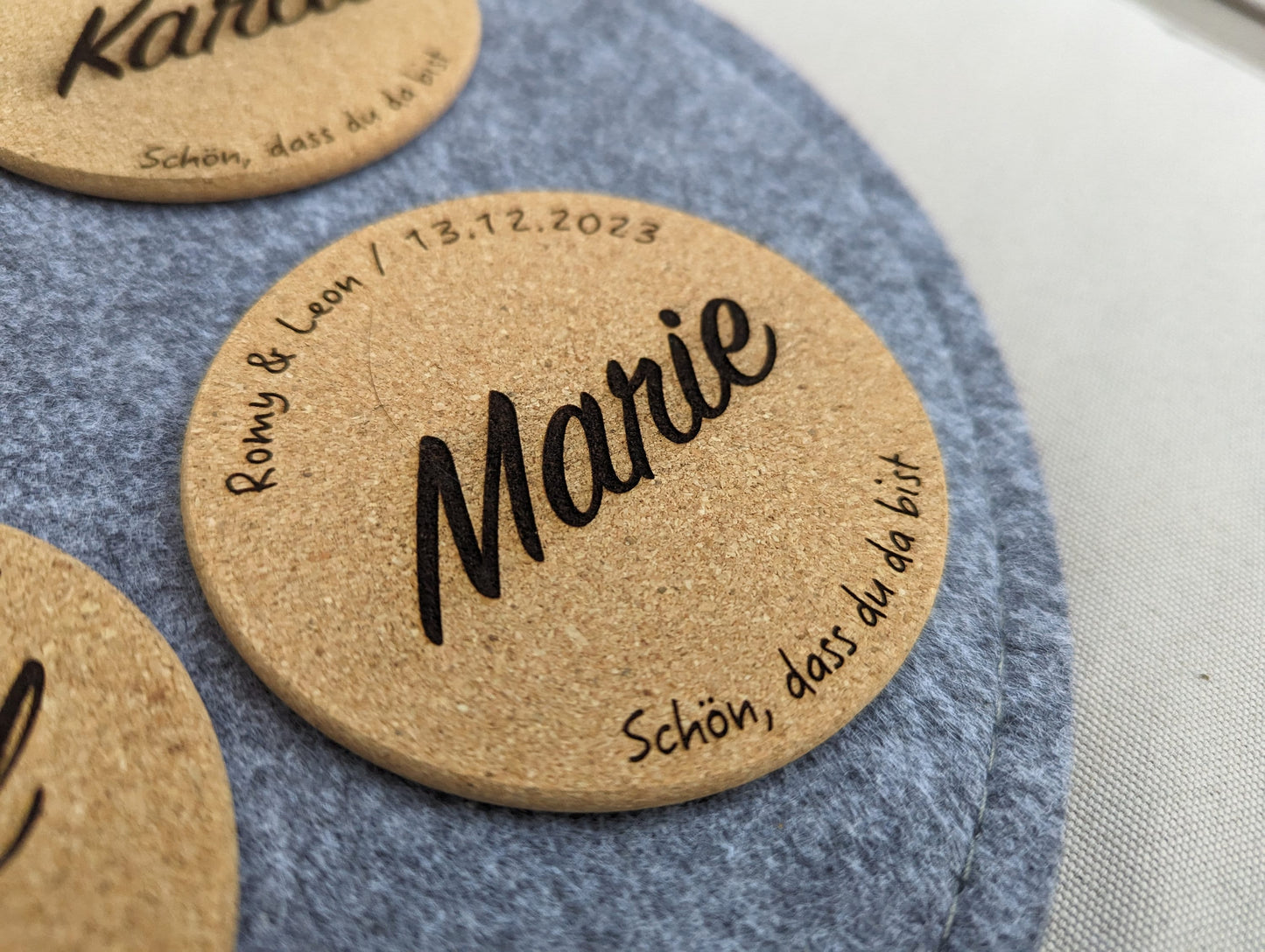 Namensschild | Untersetzer | Tassenuntersetzer | Platzkarte | Gastgeschenk | personalisiert | Kork | Hochzeit | Tischdekoration
