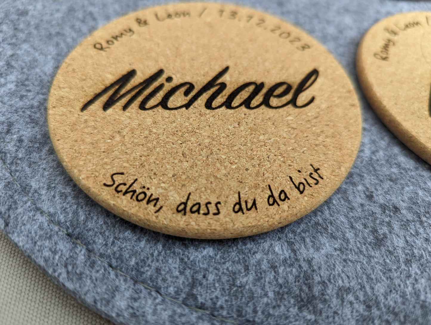 Namensschild | Untersetzer | Tassenuntersetzer | Platzkarte | Gastgeschenk | personalisiert | Kork | Hochzeit | Tischdekoration