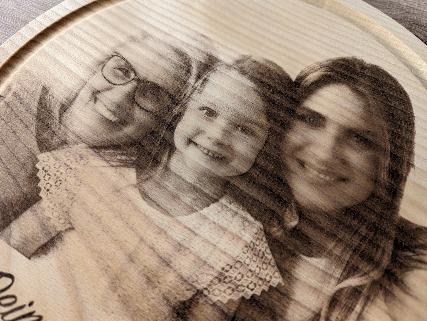 Rundes Schneidebrett mit Foto und Wunschtext - Cutting Board, Frühstücksbrett, Vesperbrett