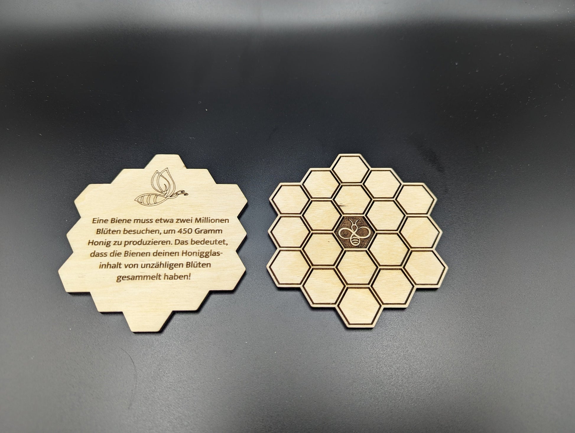 Schickes Getränke-Untersetzer-Set im Honigwaben-Design (6 Stück plus Ständer) - 5 Farben wählbar - Kaffeeuntersetzer, Teeuntersetzer